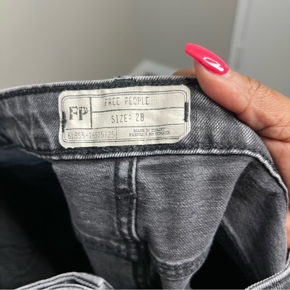 Free People Women Jeans 28"  Black Rita Cropped Flare Raw Hem Pants Boho Grunge - Picture 6 of 10